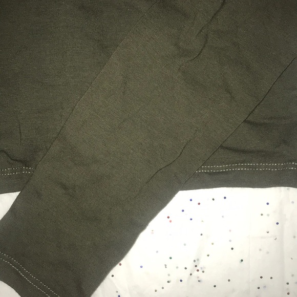 army green top♡ - Picture 4 of 4